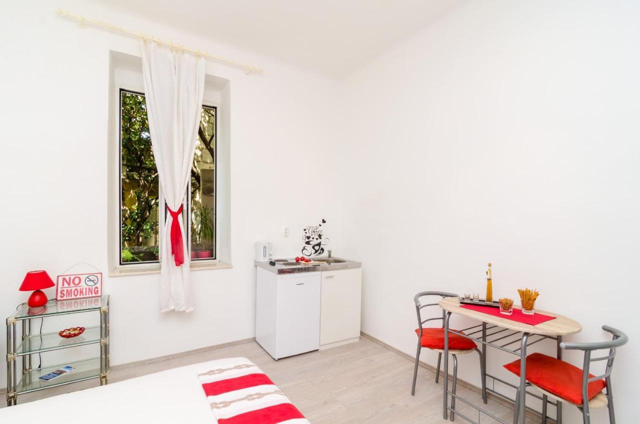 Apartment Caceris ドゥブロブニク エクステリア 写真